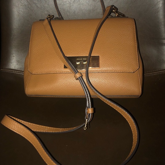Michael Kors crossbody purse - Picture 5 of 9